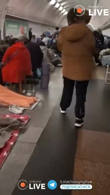 Киевское метро сейчас, а надо чтобы в США сидели в бомбоубежищах, а не на нашей территории.