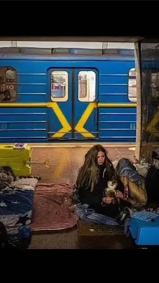🔴Хохлы в метро!🔴Дети Донбасса будут сидеть в подвалах?🔴