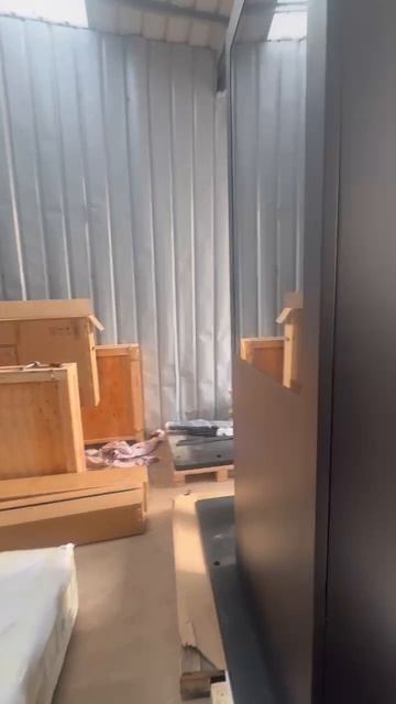 Рекламный видео монитор на автономном источнике энергии