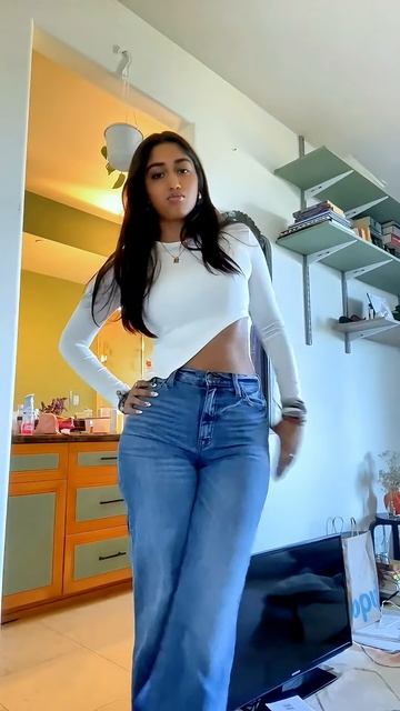 kuNhU7goXWY - Beautiful Street Fashion Outfits Style - Fit Jeans Look #shorts