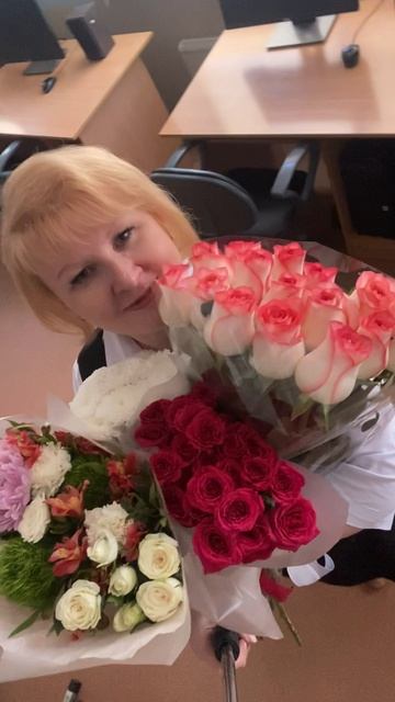 дарите женщинам цветы!