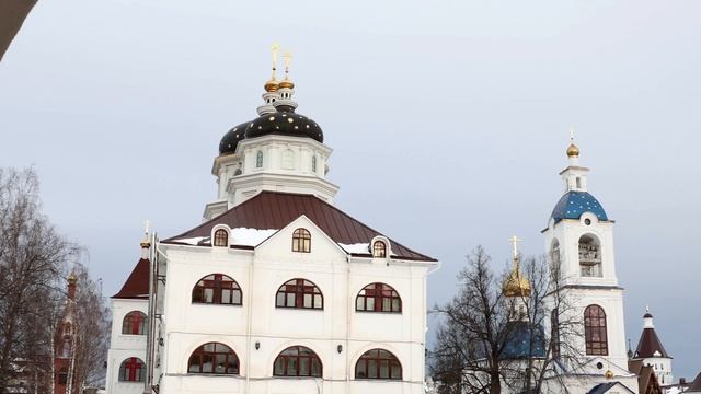 Песнопение "Свят, свят, свят, Господь Саваоф!" в исполне