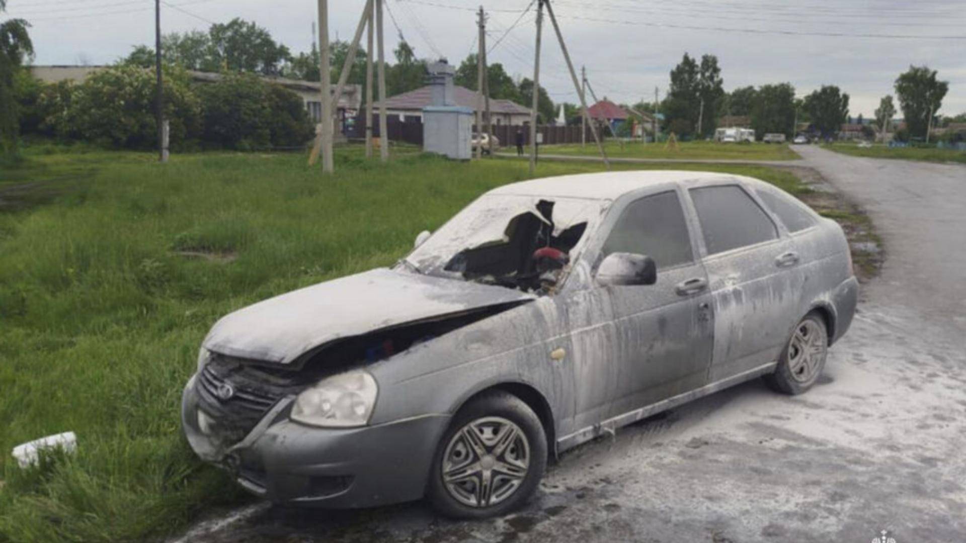 Очевидцы спасли из запертого горящего автомобиля четырехлетнего мальчика