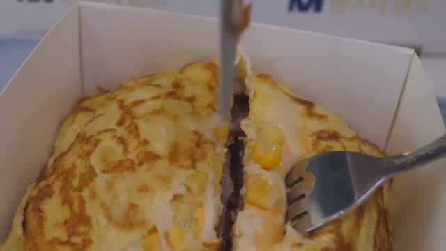 Складывающийся тост с ветчиной и сыром