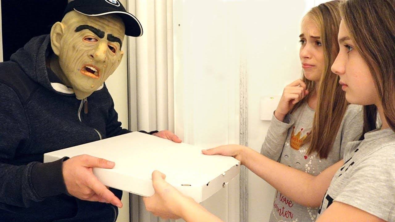 Заказали  пиццу у Фредди! Веселая ночь
