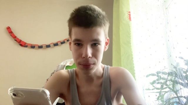 СРАВНЕНИЕ ДВУХ АЙФОНОВ, АЙФОН SE 2022 И АЙФОН XR 2018 В 2025 ГОД