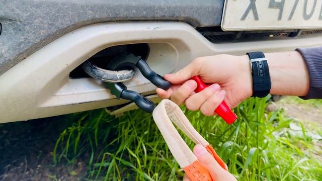 Шакл "4X4 CLUB" с черными вставками