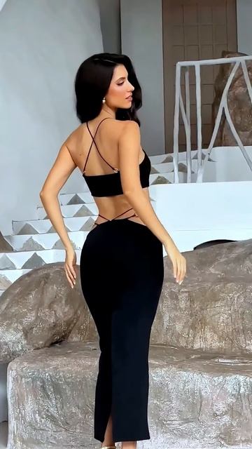 rfXOfcko46c - This girl looks stunning in this dress #shorts
