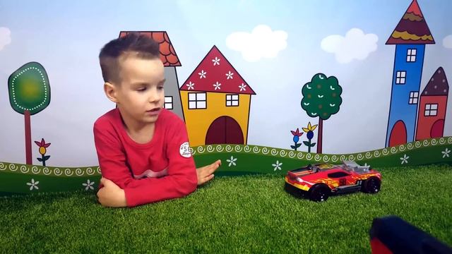 Машинки на Радиоуправлении Hot Wheels Гоночная и полицейс?