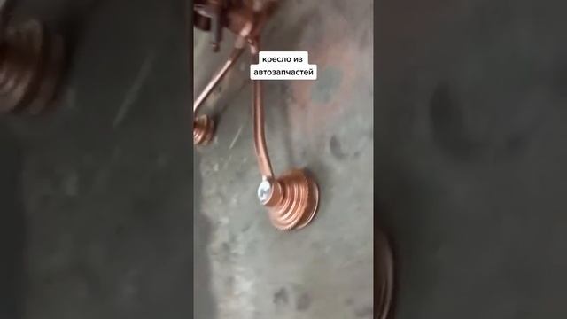 Когда в гараже мастеру стало скучно, а на полках остались старые запчасти