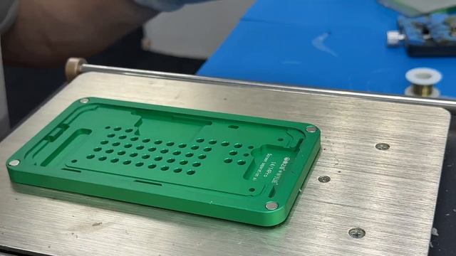 Замена стекла дисплея Iphone 14. Сервисный центр Lagom