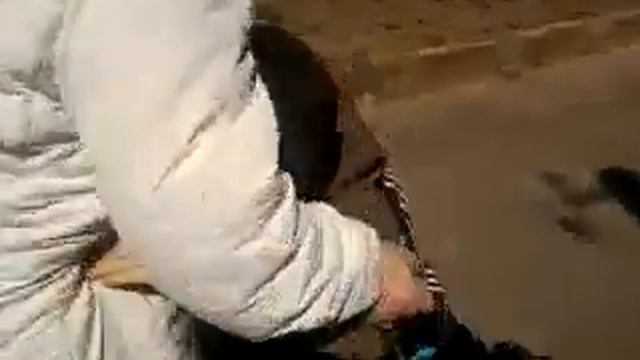 Злой Илюша хочет забрать планшет но у него ничего не п?