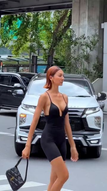 tsE0qfWM9c4 - Beautiful Street Fashion Outfits Style #shorts