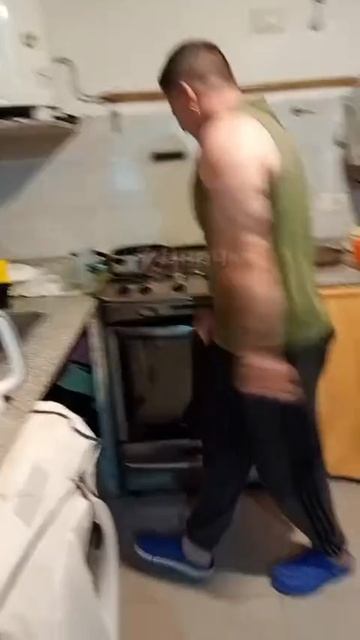 Аудирование  Что же пытается сказать девушка на видео ?