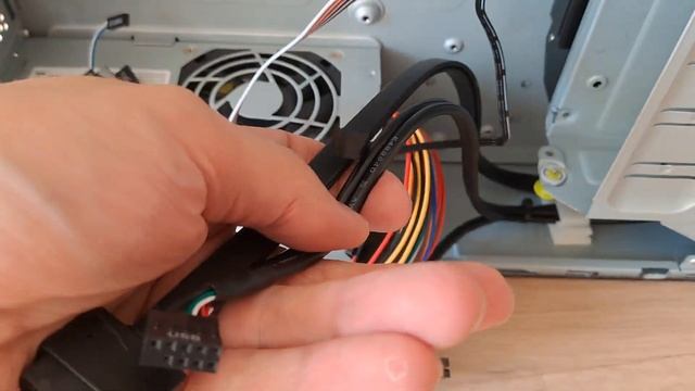 Обзор корпуса InWin CE052S черный