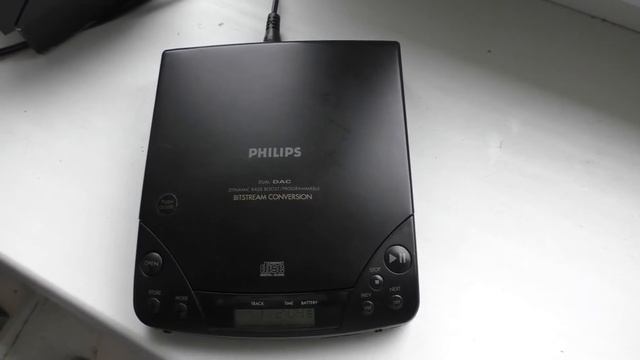 CD плеер PHILIPS AZ 6823