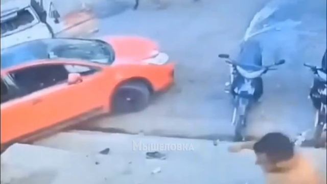 Ничего необычного, просто передоз экшена из Румынии.

Буквально твои сны при температуре 37,1
