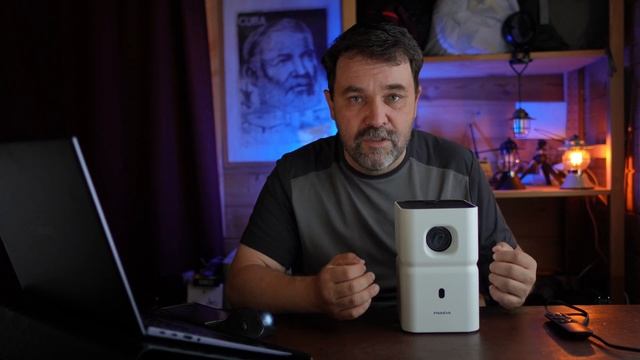 Проектор Panda PF-03 подойдет для кемпинга