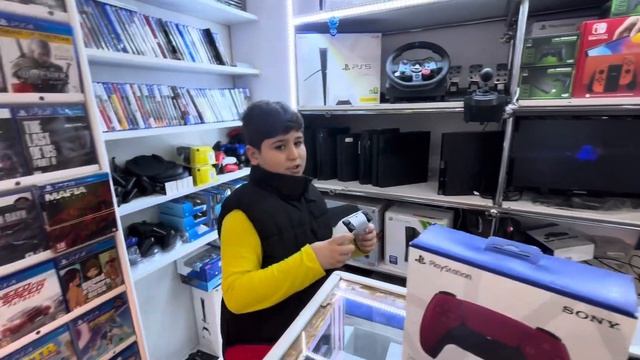 Сегодня я был в Samstore в Mum и мне купили PlayStation 5 👍👍👍