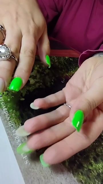 Необычные весенние ноготки. Комбинация миндаля и мягкого квадрата