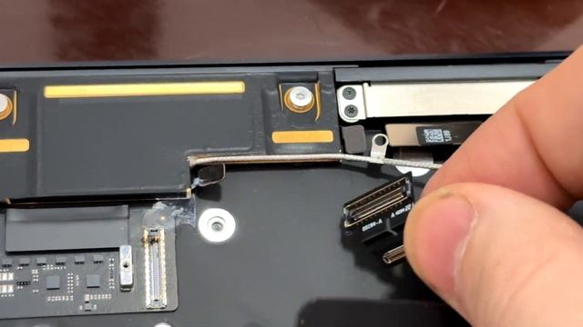 Загружается через раз MacBook Air 13 A3113 M3 2024