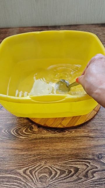 1 столовая ложка на кипяток и кухонные полотенца белоснежные.