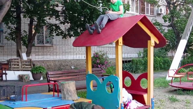 тестирую тарзанку от девочек. новый оператор! друг в шоке
