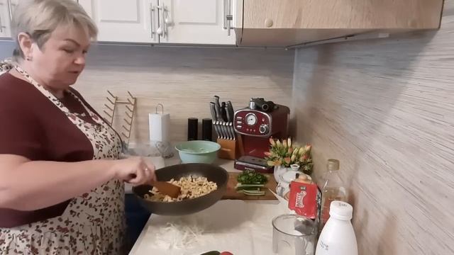 СЕГОДНЯ У НАС НА ОБЕД ДОМАШНЯЯ ШАУРМА, БОЛЬШАЯ И ВКУСН?