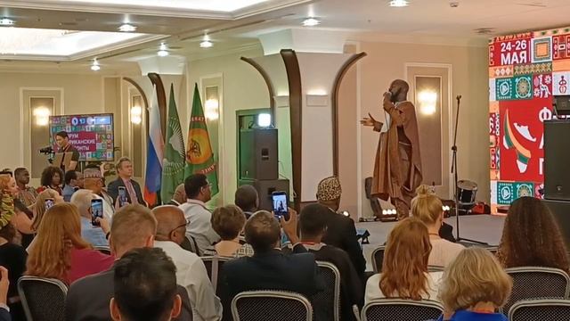 Синяя вечность Муслима Магомаева в исполнении Жака Мариуса