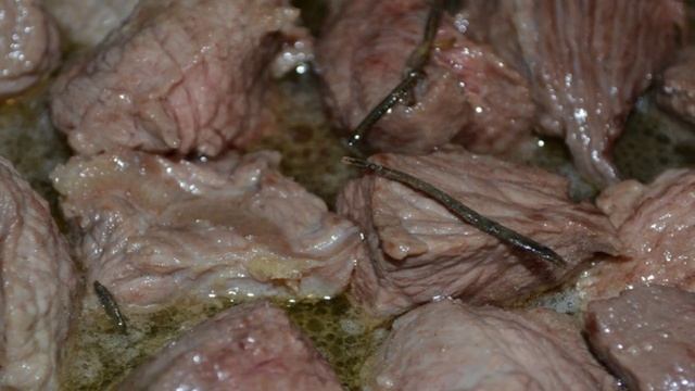 Говядина с шампиньонами