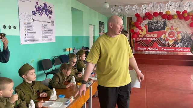 Сахалинский писатель провел мастер-класс для шахтерских школьников