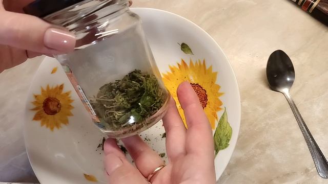 Как просто заферментировала листья черной смородины. Вкусный чай из смородинового листа
