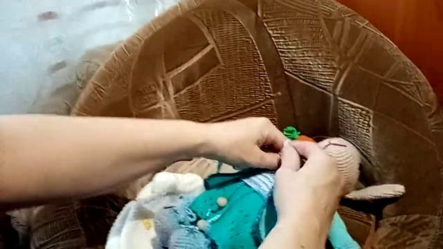 Одеваю зайца. Обзор вязанной одежды