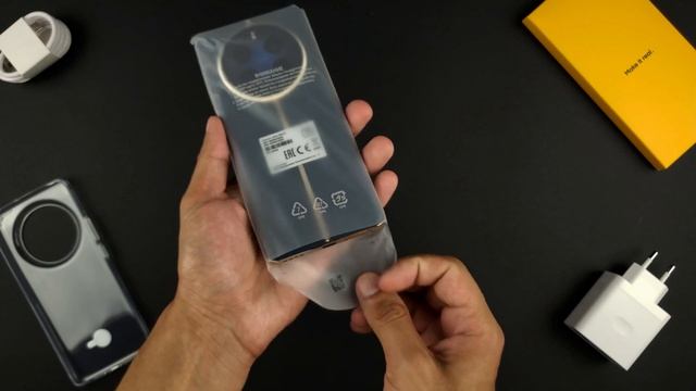 Розпаковка і тест камер Realme 12 Pro Plus