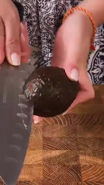 👌 Простой, но необычный салат с авокадо, яйцами и красным луком. Всего три основных ингредиента❗