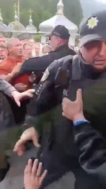 Продолжается самоуничтожение киевского режима.