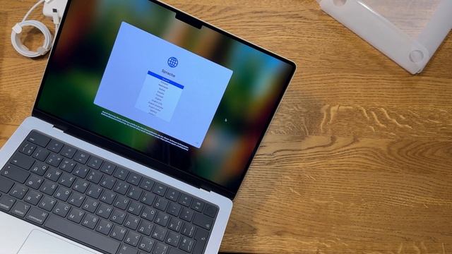 Распаковка MacBook Pro 14 M4 Pro за 3200$: Зачем он мне? Мой первый