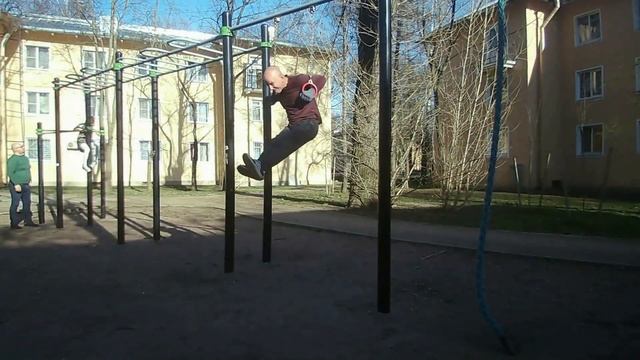 41 Tyson push ups на брусьях, 35 Lalanne Push Up. Выходы силой на кольц?