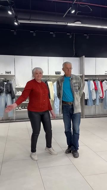 Артикулы WBНа дедушке после:#399858926 рубашка #401804811 футболка #321720793 джинсы