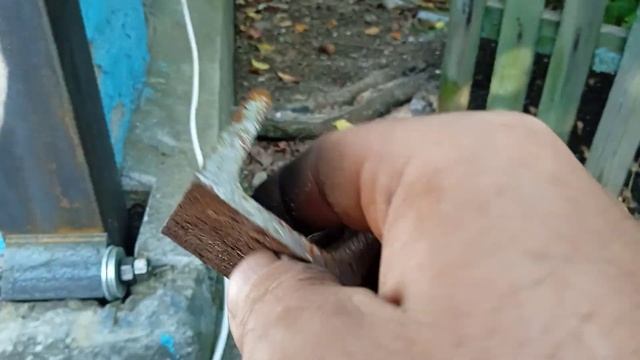 Трещины на 🏡🏠🏨 доме. Толщина " ущей" и несущих стоек.