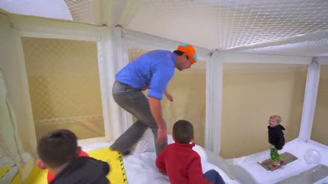 Блиппи (Blippi) - Блиппи изучает экскаватор   Блиппи на Русском   Изучай этот Мир вместе с Блиппи