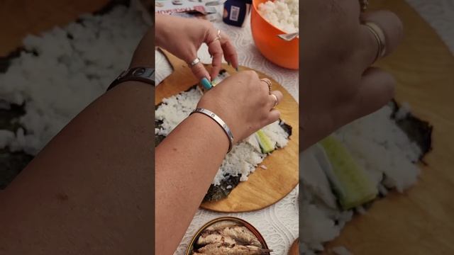 Роллы на природе.