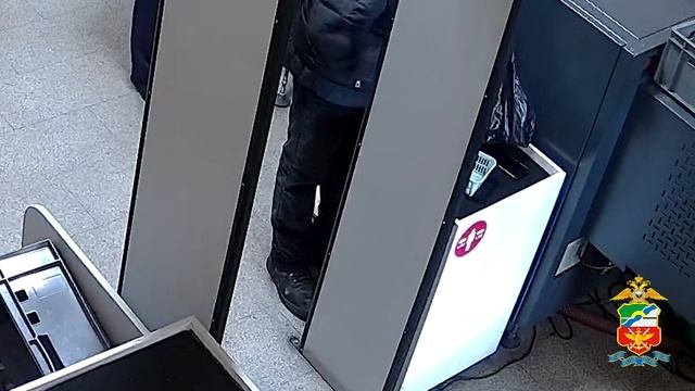 В Алтайском крае транспортные полицейские по горячим следам раскрыли кражу телефона