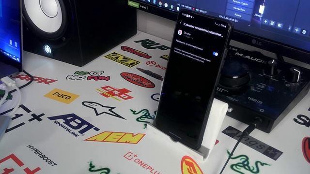 Как установить игру на телефон если она несовместима ?
