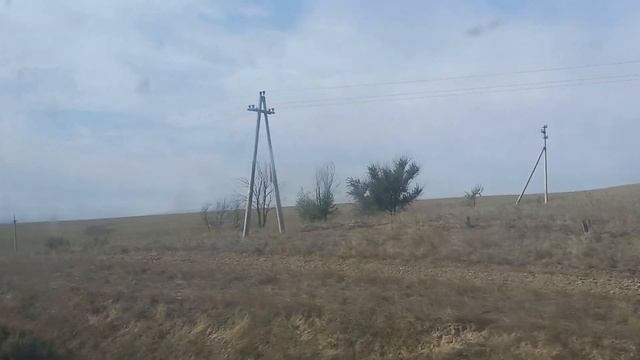 Вдали над степными просторами показались горы, глазу ?