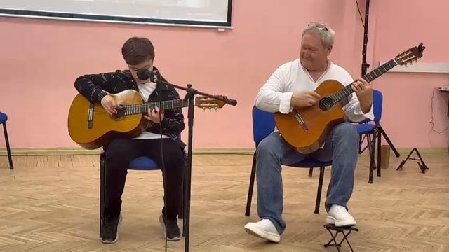 Арсений Боев  - гитара