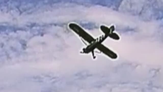 Crux35 и самолёт.