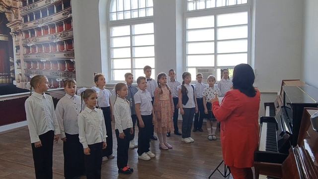 Хоровой ансамбль младших классов ДШИ ст.Новопластуновской руководитель Хайруллина О.С
1000164611.mp4