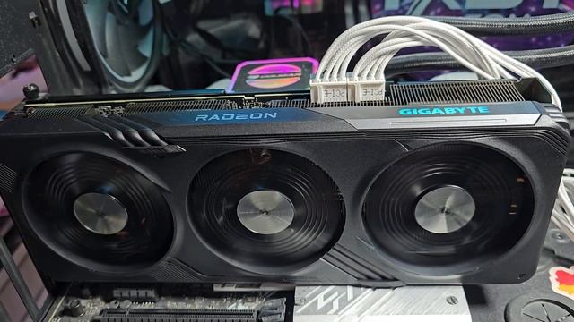 Gigabyte Radeon RX 7600 XT-Запуск