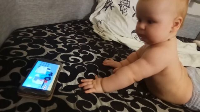 Ребенок и телефон (Child and Phone)